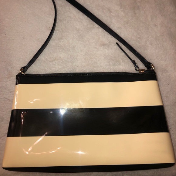 Kate Spade Penn Valley Amy Crossbody - Picture 2 of 5